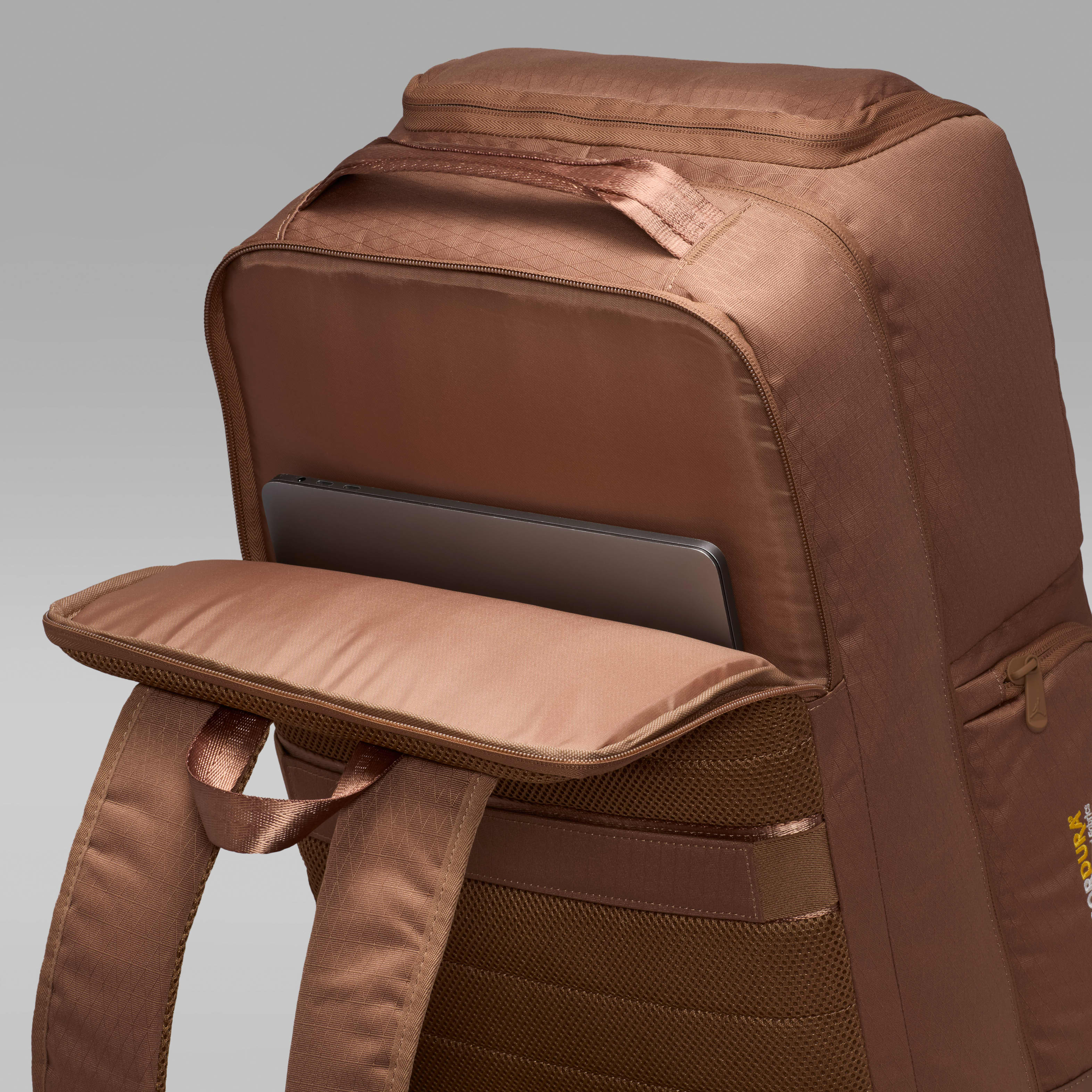 【NIKE】◆Jordan Backpack 31.5 L Archaeo Brown◆HQ7229-256◆ mochila-jordan-collectors-